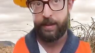 Construction workers _reaction