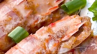 MANSISTER SHRIMP WITH SALT EGG SAUCE