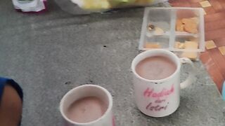 Nafis dan huda minum susu kambing etawa sr 12
