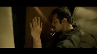 इस Bold Scene के वजसे इस फ्लिम को A Certificate मिला | John Abraham & Kangana Ranaut Romantic Scene
