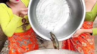Food Vlogging in Thailand Style