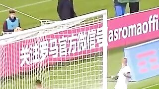Funny moments in football 12