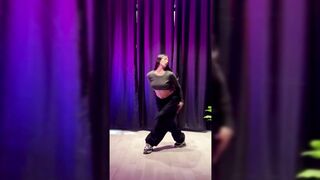 Indian Girl Kashish Dance