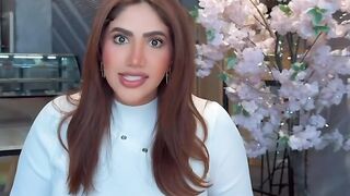 يوتيوبر تعلن خطوبتها