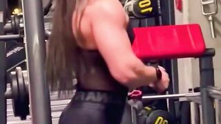 Beautiful female bodybuilding motivation notivation_shorts.
