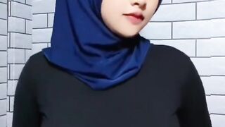Beautifull hijab dance