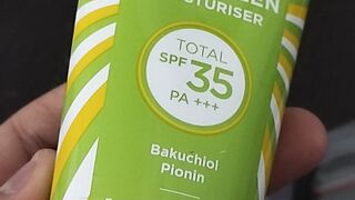 Sunscreen Jerawat