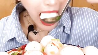 Eating Eggs