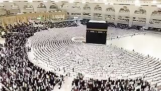 Surah AI-Fatiha by Sheikh Maher Al Muaiqly Maghrib Prayer!