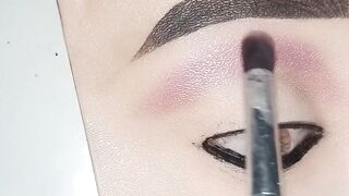Cut crease makeup