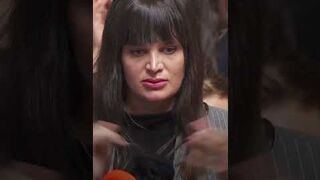 French MP raises Palestinian flag during parliament session