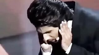 SUARA ASLI SHAHRUKH KHAN