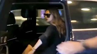 Ranveer Singh Taking Care Of Pregnant Wife Deepika Spotted At Airport Viral Masti Bollywood