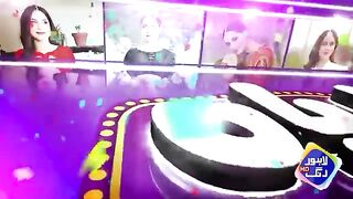 Larki Ny Apnu Features Expose Kr Dia | Funkariyan | Lahore Rang