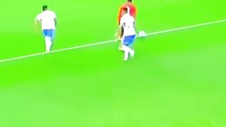 شاهد النحلة اوناحي ماذا يفعل #football