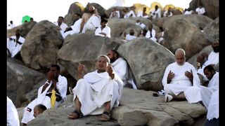 Hajj Pakistani How were the arrangements during  pilgrims told