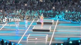 Taylor swift 2
