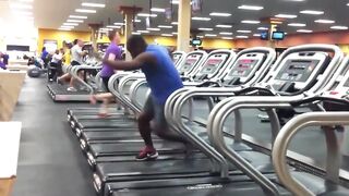 Runnig in gym