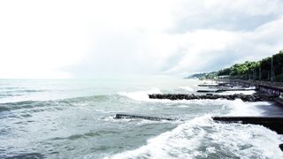 Badai Laut Ombak Besar