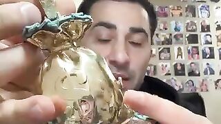 Gold vs diamonds