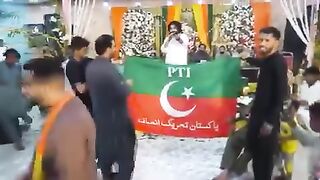 لیں جی ملکو کو تو “اغوا برائے گانا” کر کے نک دا کوکا چائینہ ورژن نکلوا لیا