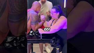 Can You Beat A Girl In Arm Wrestling ????????????