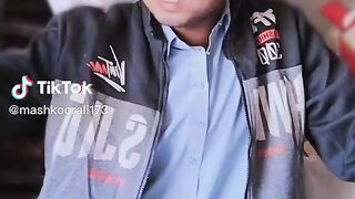 Khud Pe Bharosa Karo