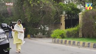 Mureed Ne Malkin Ki Jaan Bacha Li...!! #imranashraf #sarahkhan - Namak Haram - HUM TV