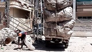 Load on little truck#febspot#viral