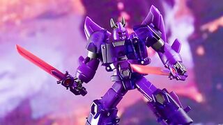 New Transformers Cyclonus & Bumblebee Goldbug action figures revealed