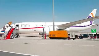 Inside The World's Only Private Boeing 787 Dreamliner!