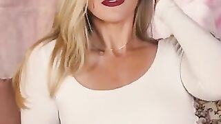 White outfit with beauty crunch white outfit fashion
