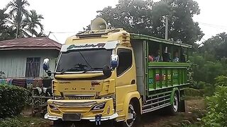 BUS KAYU KECE DARI FLORES MANGGARAI #truk #truck #angkutanpedesan #videoviral