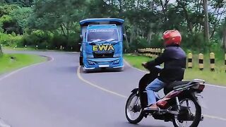 SINAR SURYA YANG STEL #angkutanpedesaan #truk #videoviral