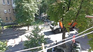 Проехал троллейбус
