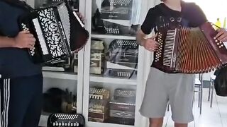 Duo composed by Artur Vieira and son with this excellent song.