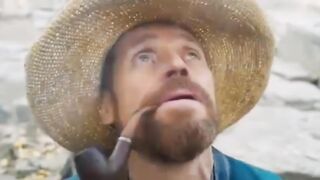 Willem Dafoe new looking up meme