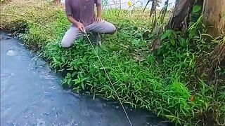 Mancing Di Solokan kecil Ikannya Besar-Besar !!!