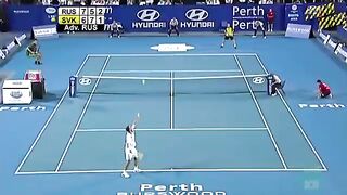 20 BEAUTIFUL MOMENTS OF RESPECT IN SPORTS