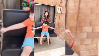 Cute_Moments_Of_Fatima_Effendi_With_Husband_And_Kids_||_New_Drama90(720p).
