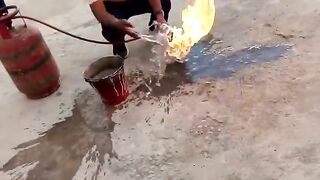 LPG gas में आग लग जाए तो कैसे बुझाना चाहिए ????