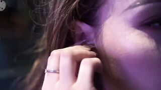 Люблю дождь в нем можно спрятать слезы…