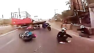 Kecelakaan hampir sajah tewas