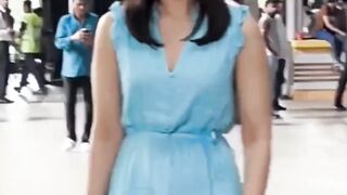 Rashi Khanna Spotted At Airport #rashikhanna #short #shorts #trending #viral #bollywood #viralshorts