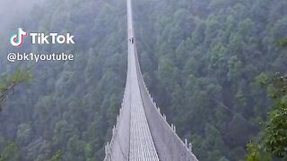 Jembatan nepal