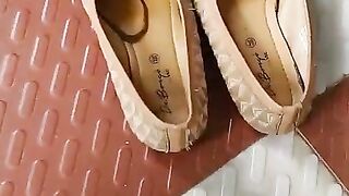 Snack in footwear