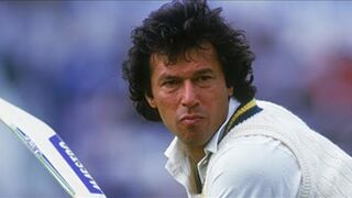 Vintage Imran Khan hits highest Test score
