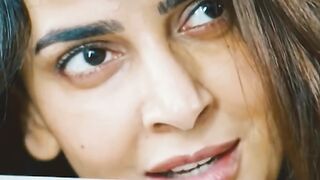 Saba qamar love expressions