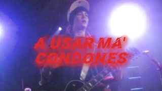 Juguetona tona, edit como siempre de Tom Kaulitz