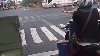 Suwasana jalan di bali